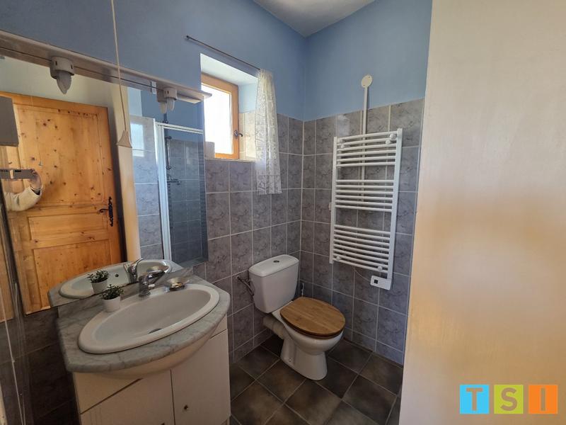 Maison - 230 m² - 7 pièces