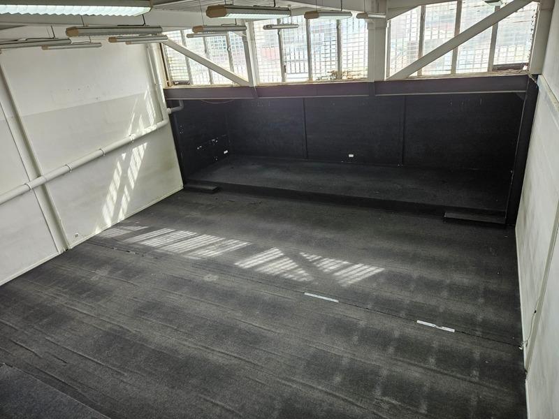 Local commercial - 331 m² - 5 pièces