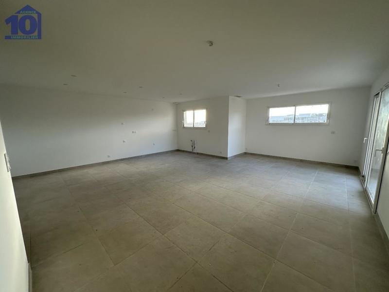 Maison - 98 m² - 4 pièces