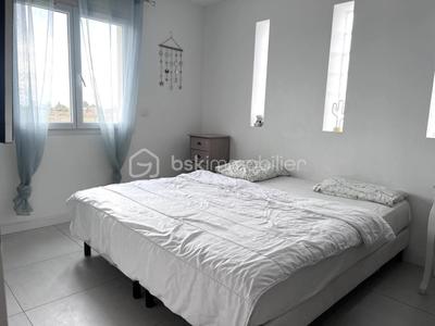 Maison - 92 m² - 5 pièces