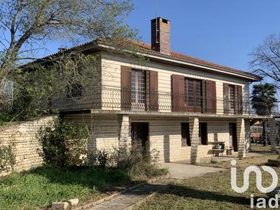 Maison - 214 m² - 9 pièces