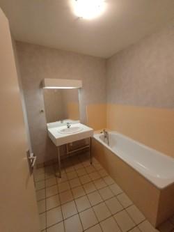 Appartement ancien - 81 m² - 3 pièces