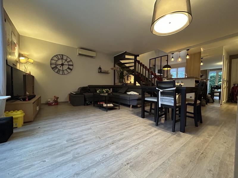 Maison - 86 m² - 5 pièces