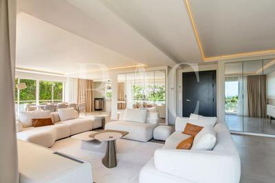 Villa - 320 m² - 8 pièces