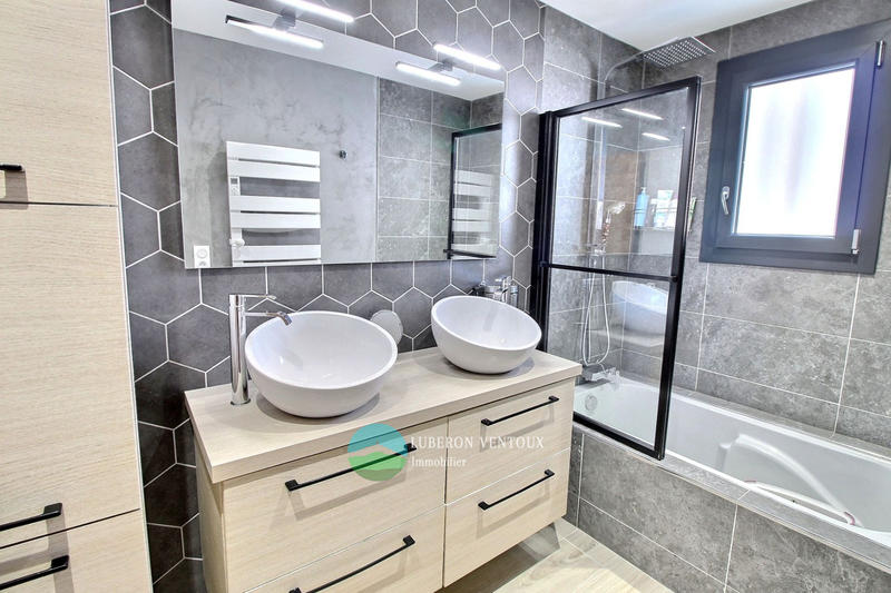 Maison - 191 m² - 8 pièces