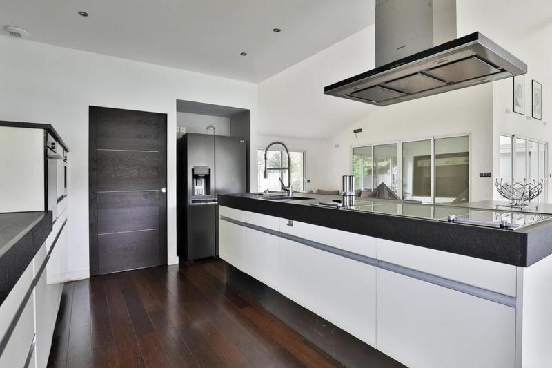 Maison - 180 m² - 6 pièces