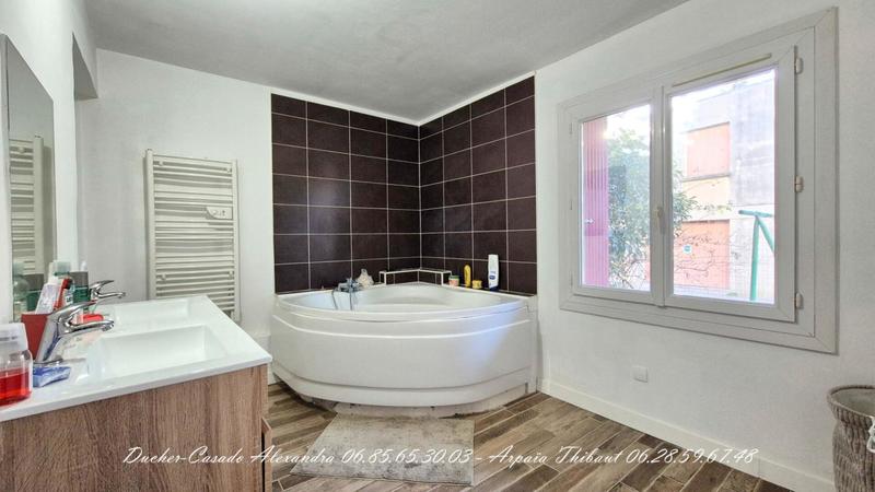 Appartement - 77 m² - 4 pièces