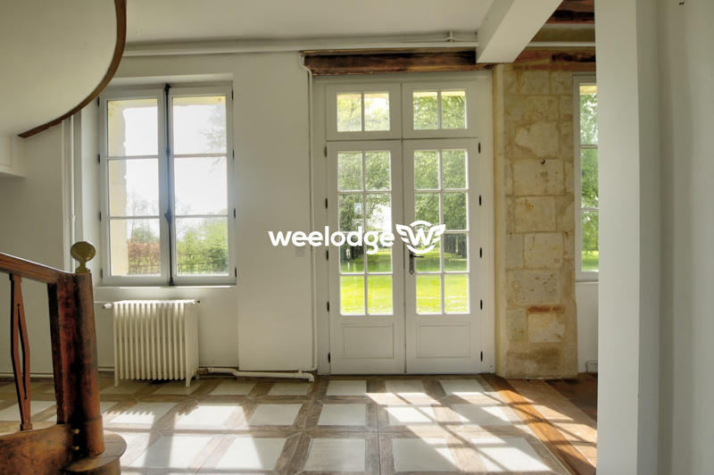 Château - 315 m² - 14 pièces