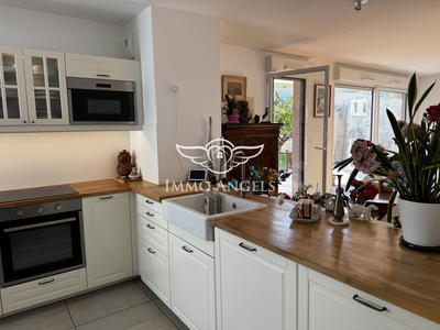 Appartement - 100 m² - 4 pièces