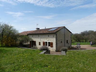 Propriété - 90 m² - 5 pièces