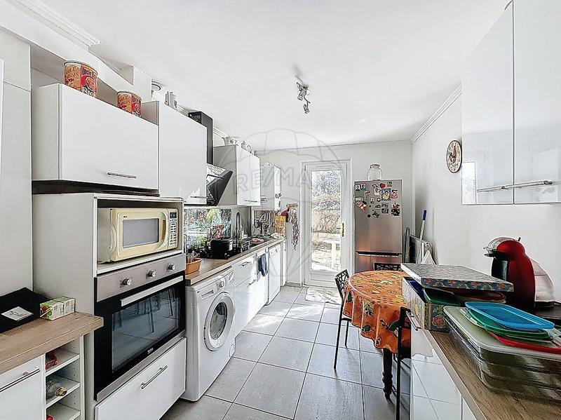 Maison - 99 m² - 5 pièces