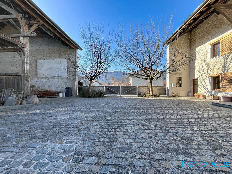 Maison - 289 m² - 8 pièces