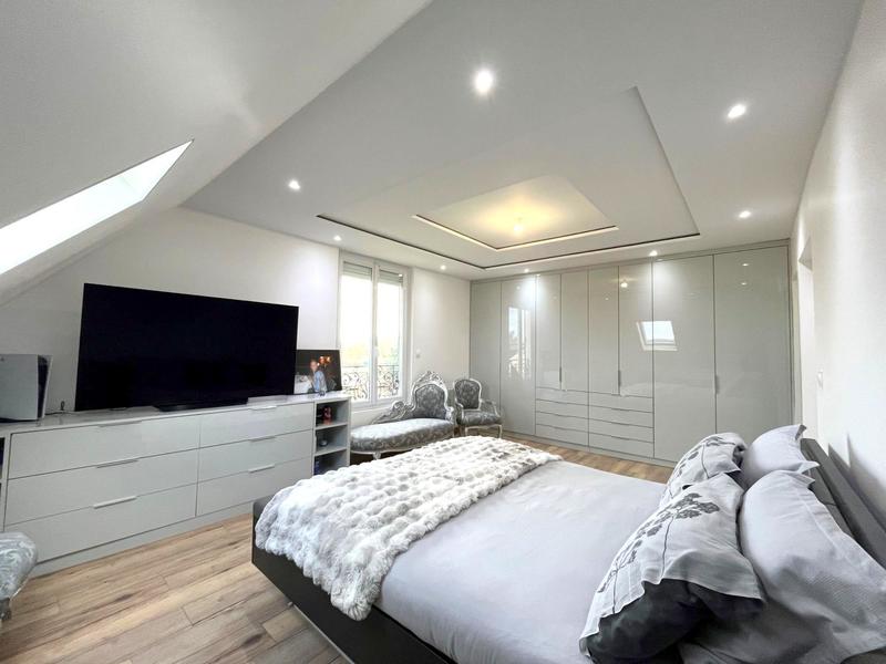 Maison ancienne - 212 m² - 8 pièces