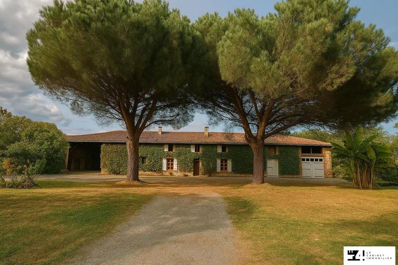 Maison - 265 m² - 5 pièces