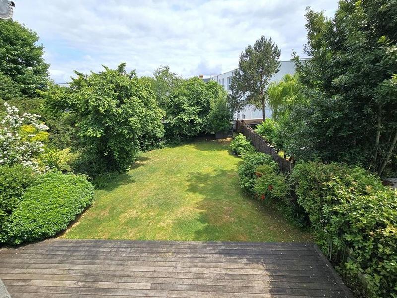 Maison - 170 m² - 9 pièces