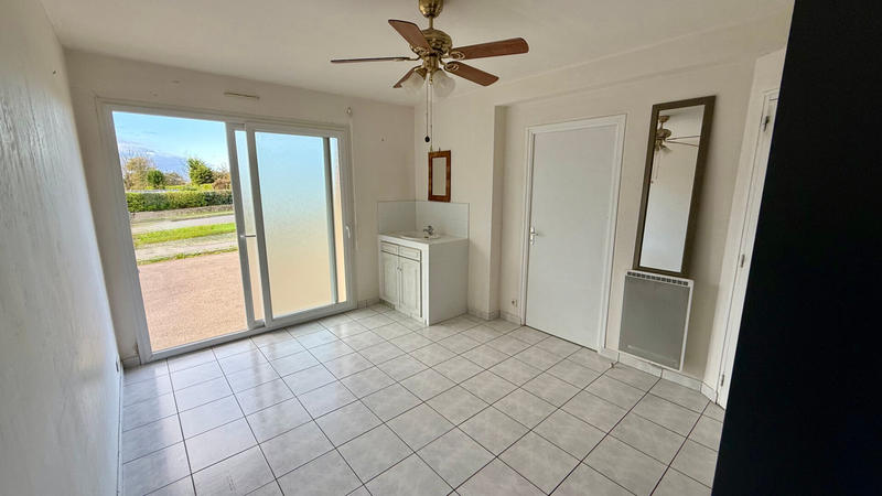 Local commercial - 114 m² - 7 pièces