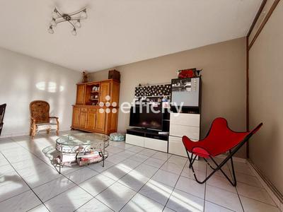 Appartement - 94 m² - 4 pièces