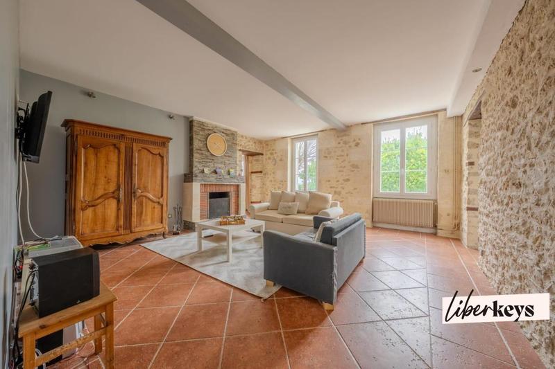 Maison de village - 270 m² - 8 pièces