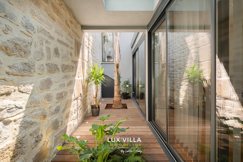 Loft - 210 m² - 5 pièces