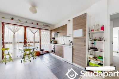 Chambre - 9 m² - 1 pièce