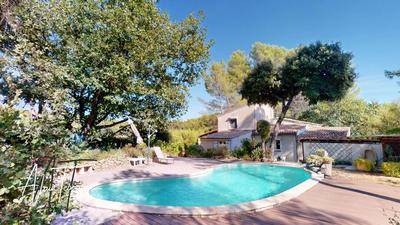 Maison - 103 m² - 5 pièces