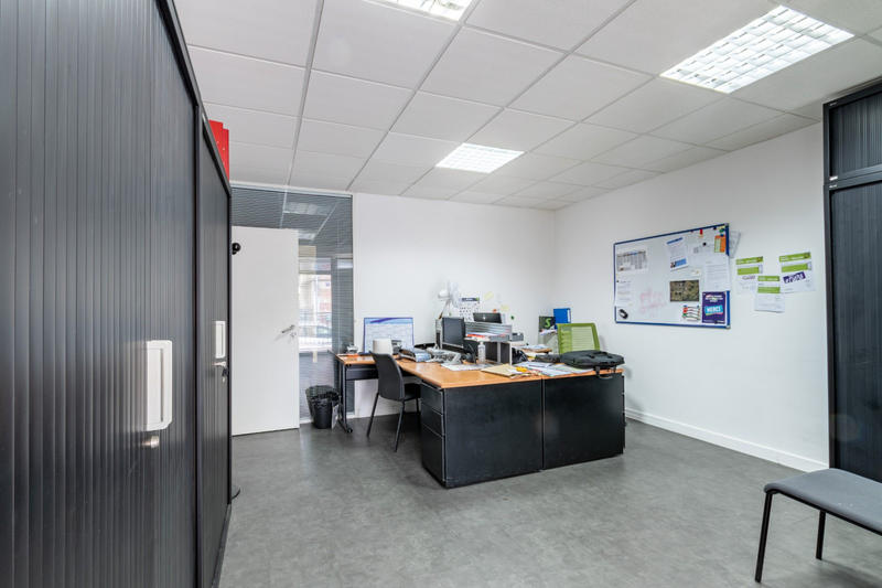 Bureau - 498 m² - 8 pièces