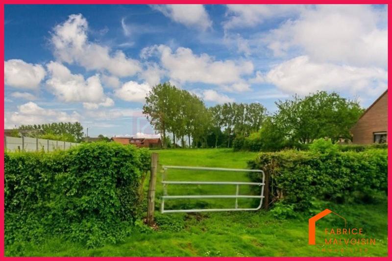 Terrain constructible - 1 131 m²