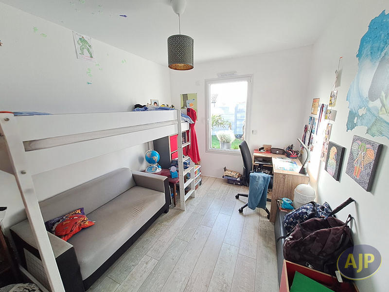 Maison - 93 m² - 4 pièces