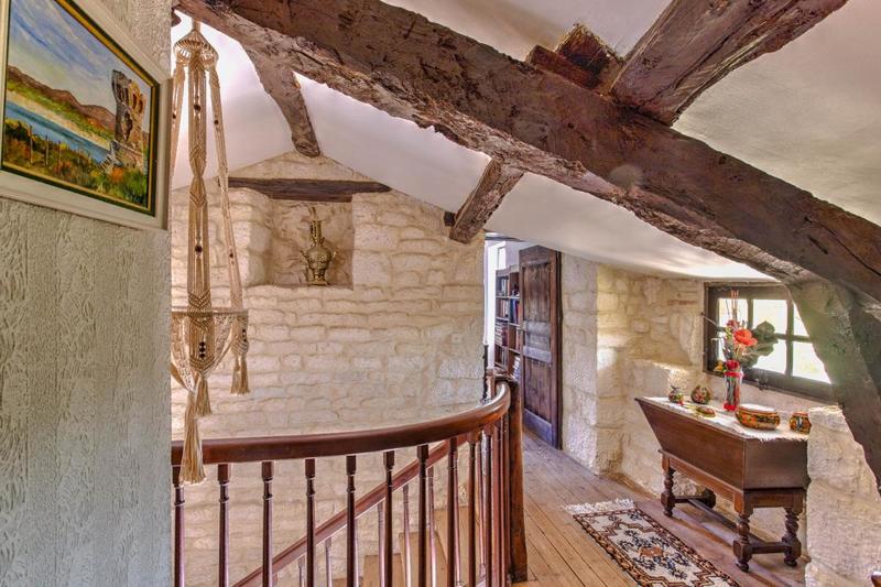 Maison en pierre - 192 m² - 6 pièces