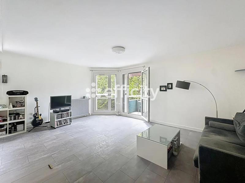 Appartement - 82 m² - 4 pièces