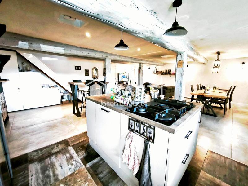 Maison - 164 m² - 5 pièces