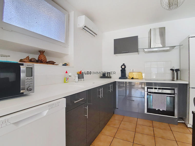 Maison traditionnelle - 160 m² - 9 pièces