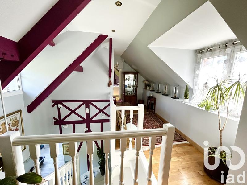 Maison - 313 m² - 9 pièces