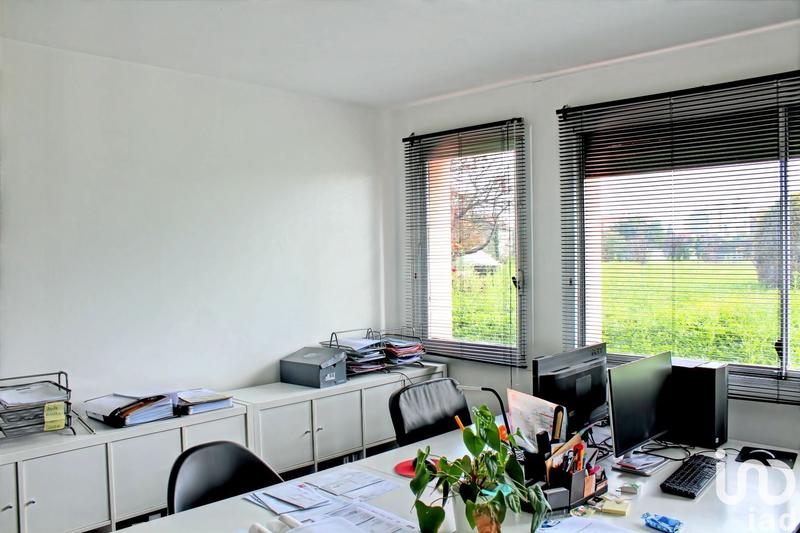 Bureau - 68 m²