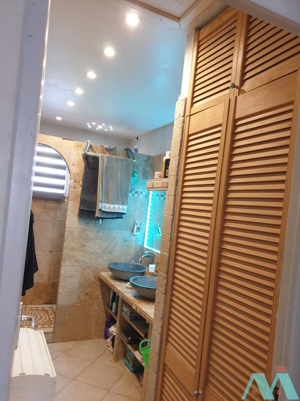 Maison - 96 m² - 4 pièces