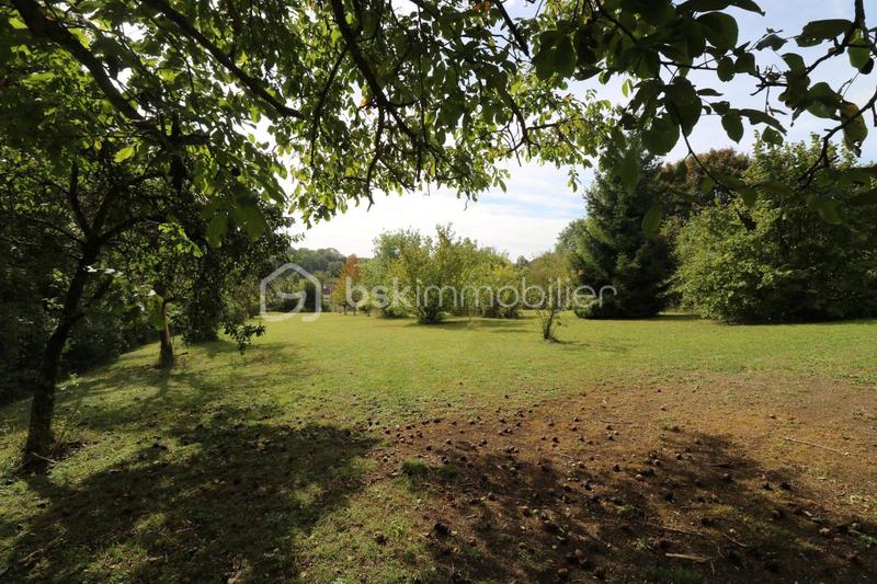 Terrain constructible - 3 550 m²