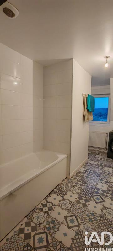 Appartement - 99 m² - 4 pièces