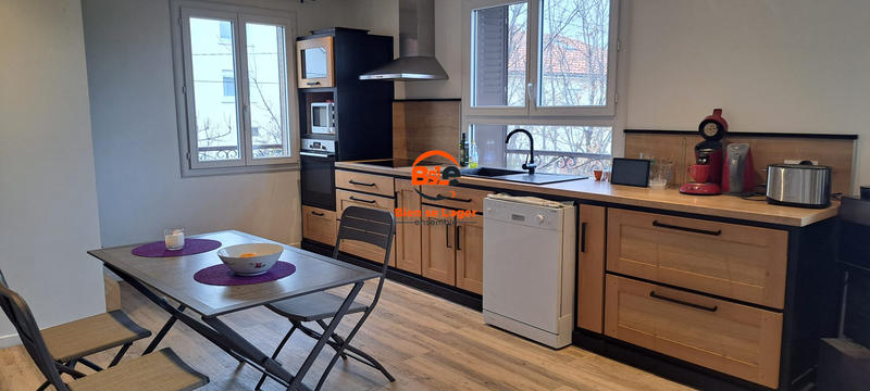 Maison - 90 m² - 4 pièces