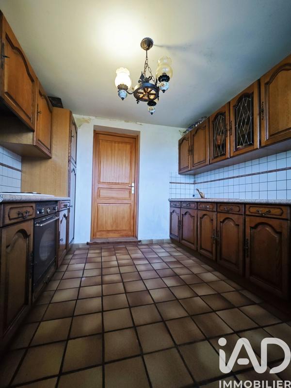 Maison - 217 m² - 8 pièces