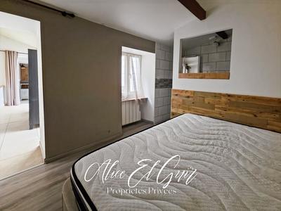 Immeuble - 170 m² - 7 pièces