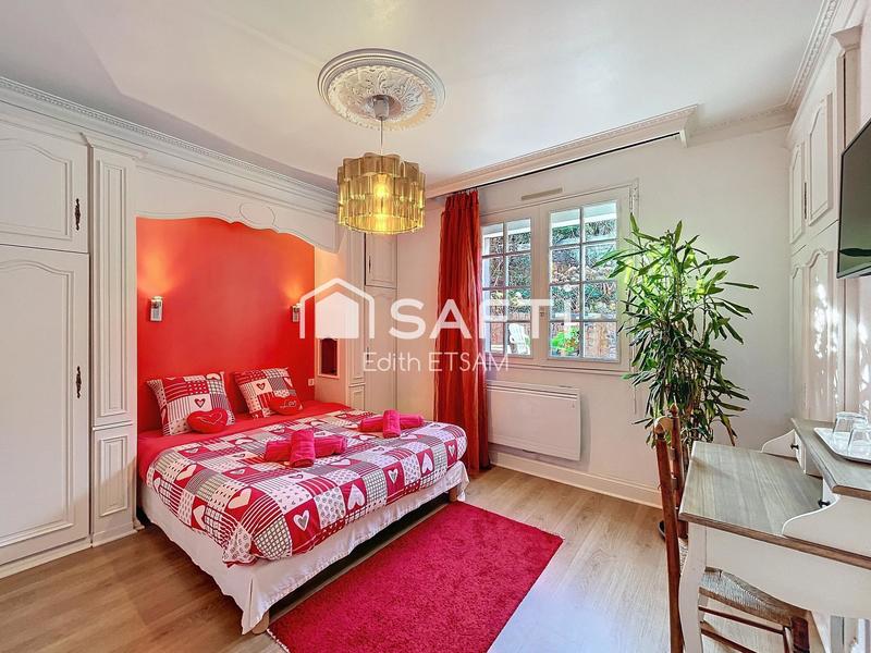 Maison - 295 m² - 7 pièces