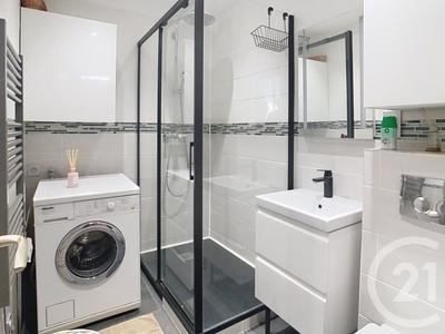 Pavillon - 180 m² - 8 pièces