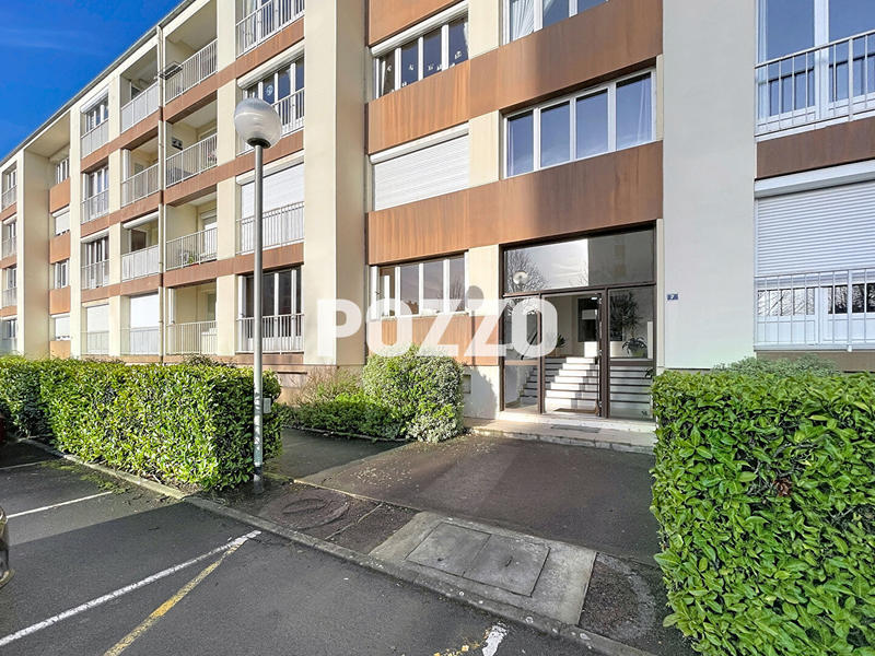 Appartement - 96 m² - 5 pièces