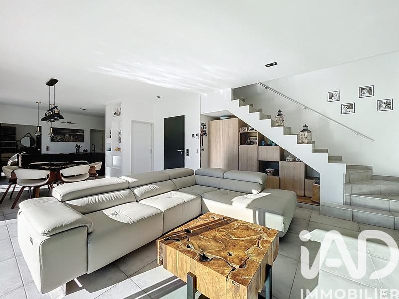 Maison - 120 m² - 5 pièces