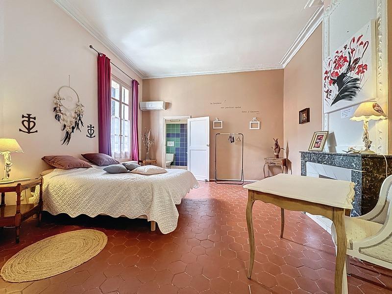 Maison bourgeoise - 320 m² - 12 pièces