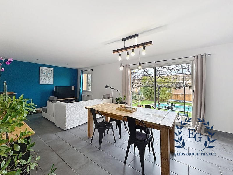 Maison - 104 m² - 5 pièces