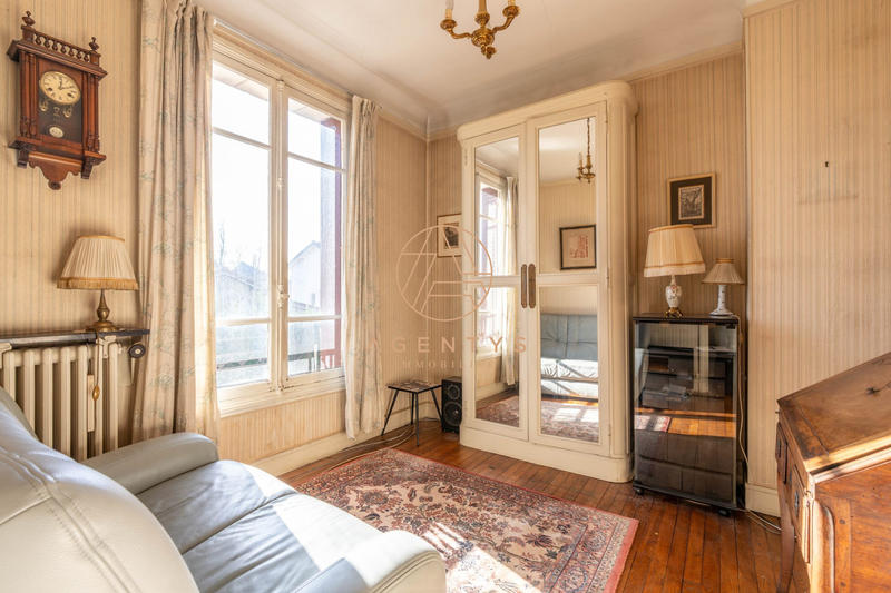 Maison - 162 m² - 7 pièces