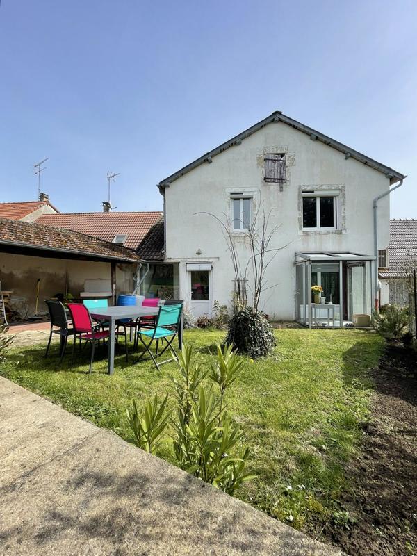 Maison - 109 m² - 3 pièces