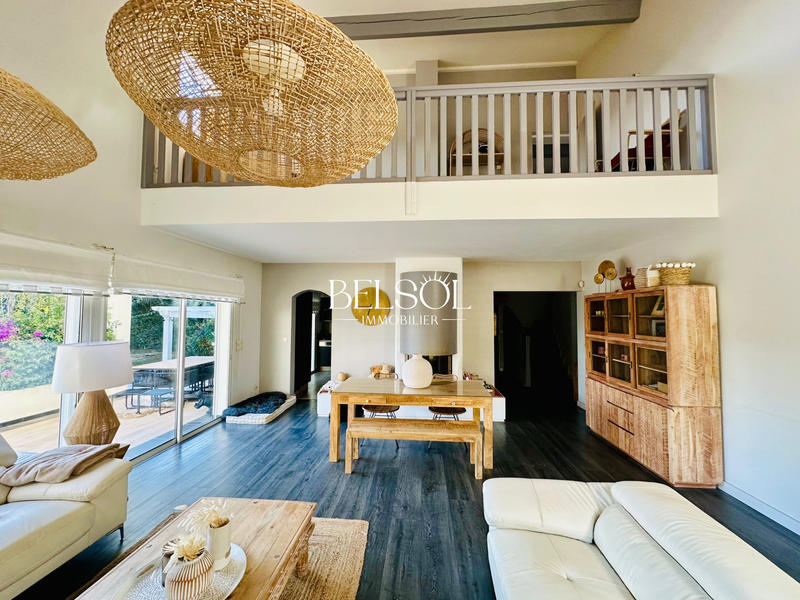 Villa - 160 m² - 5 pièces