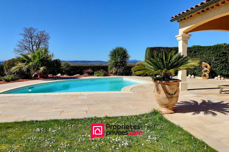 Villa - 203 m² - 6 pièces